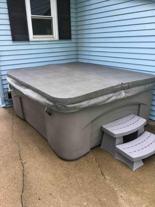 Caddy Corner Has A Hot Tub Just Outside Of Town Villa French Lick Eksteriør billede